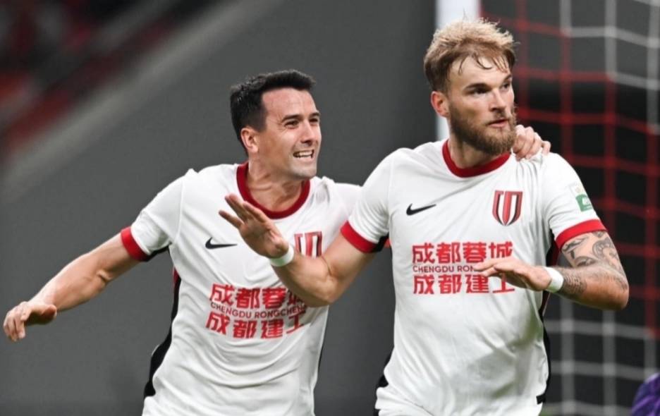 九游体育登录-转会期突围战来临，成都蓉城围绕欧超杯更衣室发声，目标明确，年轻球员得到机会的简单介绍